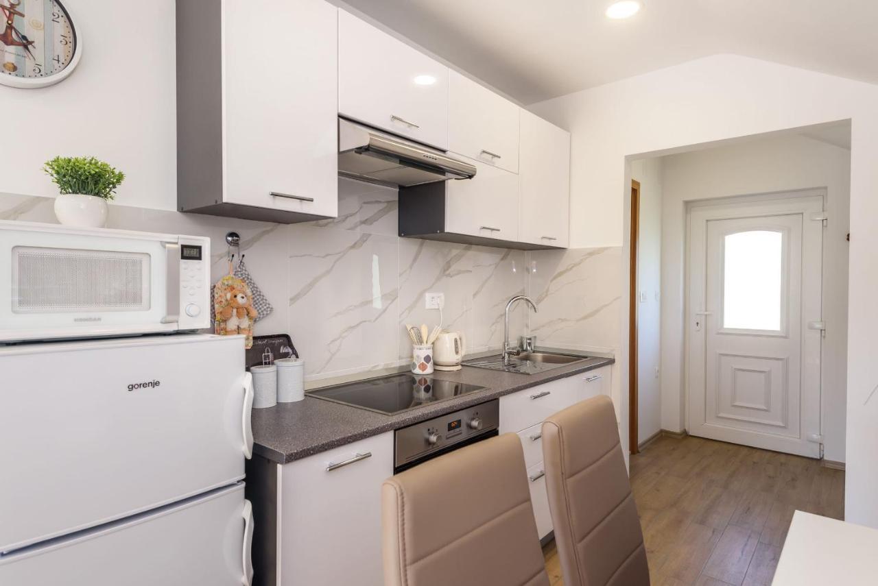 Bonaca Apartment Rogotin Luaran gambar
