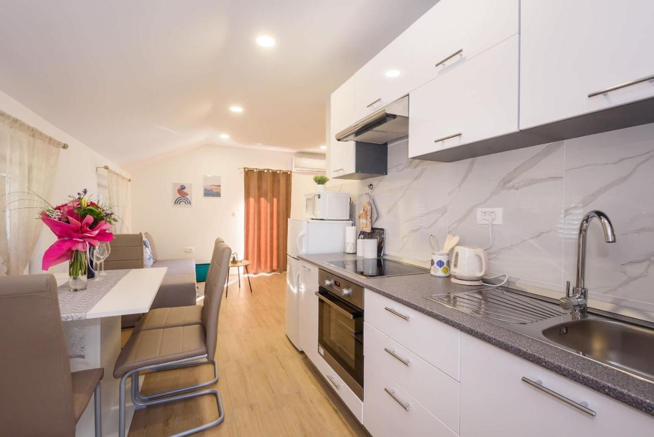 Bonaca Apartment Rogotin Luaran gambar