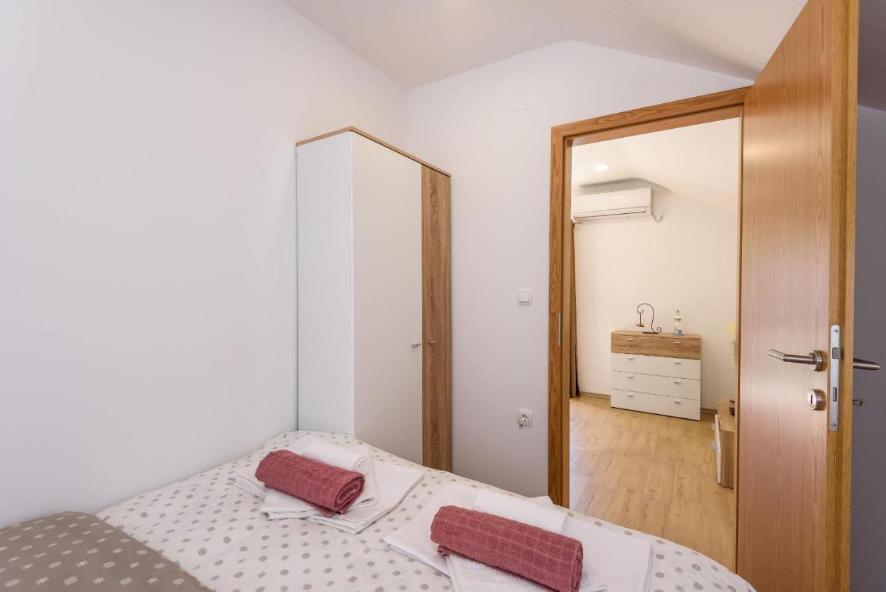Bonaca Apartment Rogotin Luaran gambar