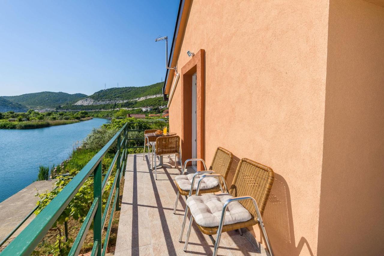 Bonaca Apartment Rogotin Luaran gambar