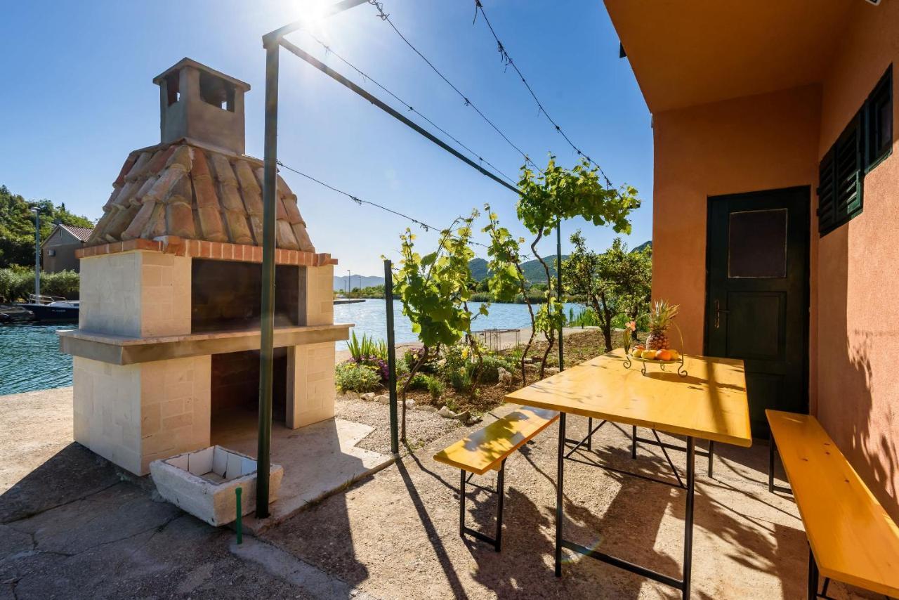 Bonaca Apartment Rogotin Luaran gambar