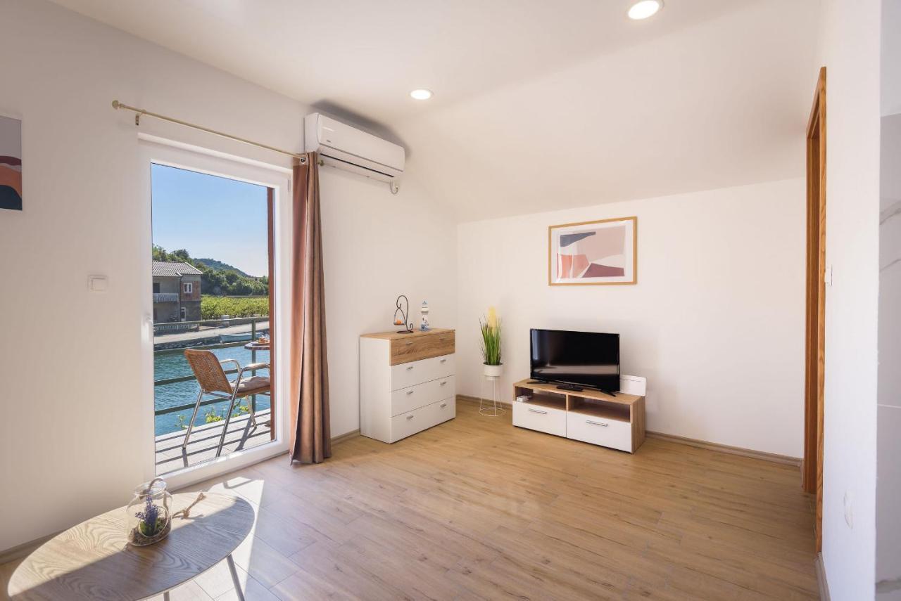 Bonaca Apartment Rogotin Luaran gambar
